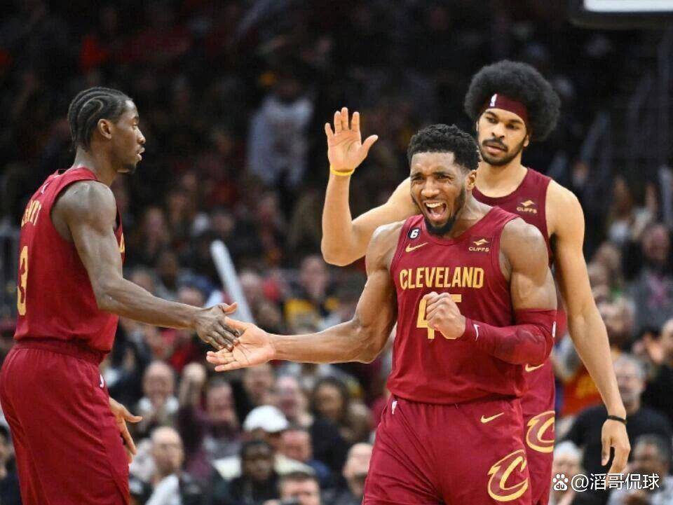 澳门新葡京官网_强强对话张力拉满，攻防博弈精彩纷呈的简单介绍